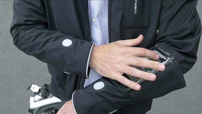 Chaqueta inteligente de Ford para ciclistas | FORD ep chaqueta inteligente de fordciclistas