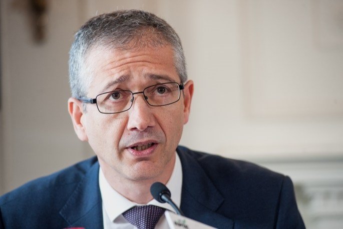 El gobernador del Banco de España, Pablo Hernández de Cos, durante el curso en Santander organizado por APIE y UIMP. | APIE - Archivo ep el gobernador del banco de espana pablo hernandez de cos durante el curso en santander organizado 20191014122504