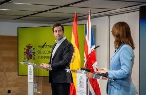 ep el ministro de economia comercio y empresa carlos cuerpo y la ministra de economia y hacienda del