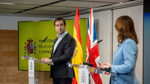 ep el ministro de economia comercio y empresa carlos cuerpo y la ministra de economia y hacienda del