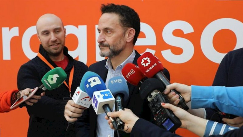 El portavoz adjunto del Grupo Parlamentario Ciudadanos (GPCs), Edmundo Bal, hace declaraciones a los periodistas | CIUDADANOS ep el portavoz adjunto del grupo parlamentario ciudadanos gpcs edmundo bal hace declaraciones a los