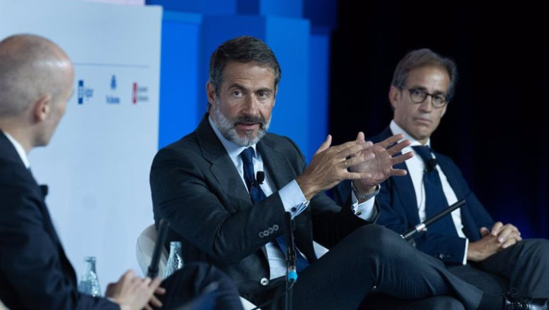 ep el presidente de kpmg espana juanjo cano junto al presidente de fira de barcelona pau relat y el ep el presidente de kpmg espana juanjo cano junto al presidente de fira de barcelona pau relat y el