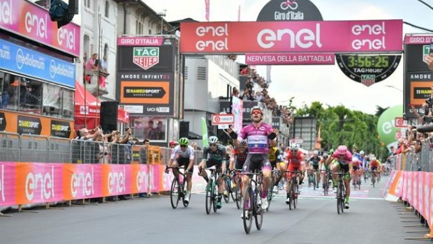 ep elia viviani celebratriunfo
