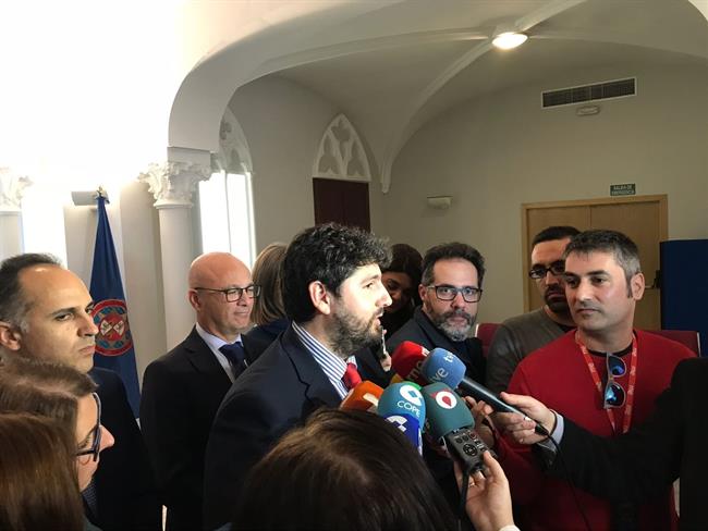 Fernando López Miras, durante el contacto con los medios | EUROPA PRESS ep fernando lopez miras durantecontactolos medios