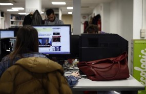 ep gente trabajando ordenador ordenadores 20170430160303