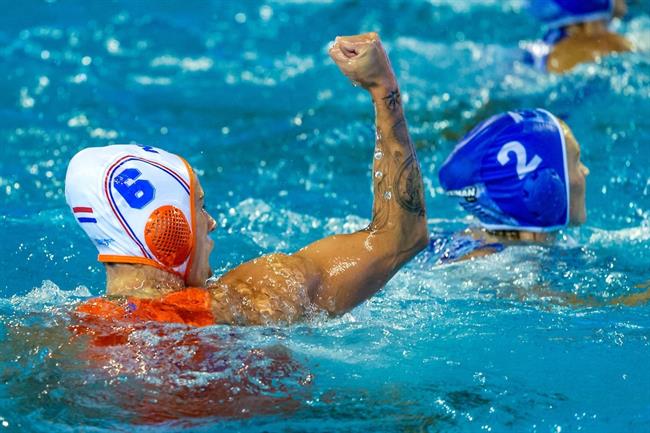 ep holandaquedaorowaterpolo femeninobarcelona