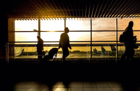 ep imagen de recurso de viajeros en un aeropuerto