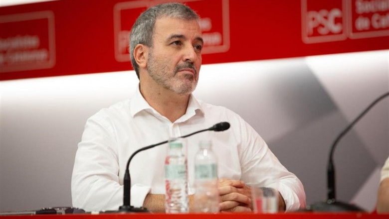 El líder del PSC en Barcelona, Jaume Collboni, interviene en la clausura de la escuela de verano del PSC en la Sede del PSC de Barcelona . | David Zorrakino - Europa Press ep liderpscbarcelona jaume collboni intervienela clausurala escuelaveranopscla sedepscbarcelona