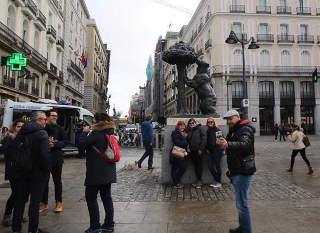 Turistas pasan la Navidad en Madrid | EUROPA PRESS - Archivo ep turistas pasannavidadmadrid 20180323140403