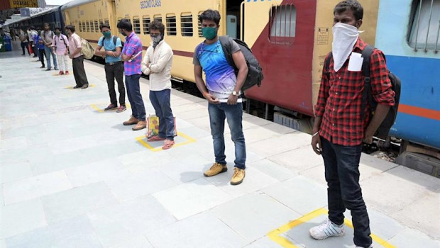 A group of workers repatriated to India | Prabhat Kumar Verma/ZUMA Wire/dp / DPA ep un grupo de trabajadores repatriados a india