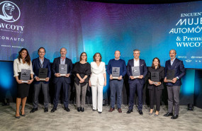foto ponentes y premiados   foro automvil y mujer wwcoty 180225 1 