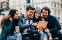 grupo-jovenes-millennials