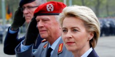 ursula-von-der-leyen-ludwig-leinhos-volker-wieker-armee-allemagne-defense-cyberattaque-bundeswehr-cyber-armes ursula-von-der-leyen-ludwig-leinhos-volker-wieker-armee-allemagne-defense-cyberattaque-bundeswehr-cyber-armes