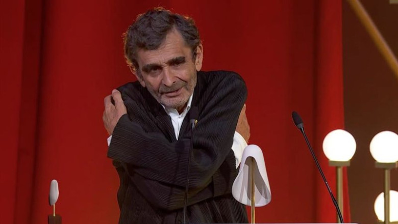 ep adolfo dominguez recoge el premio de honor de la academia de la moda espanola que otorga su ep adolfo dominguez recoge el premio de honor de la academia de la moda espanola que otorga su