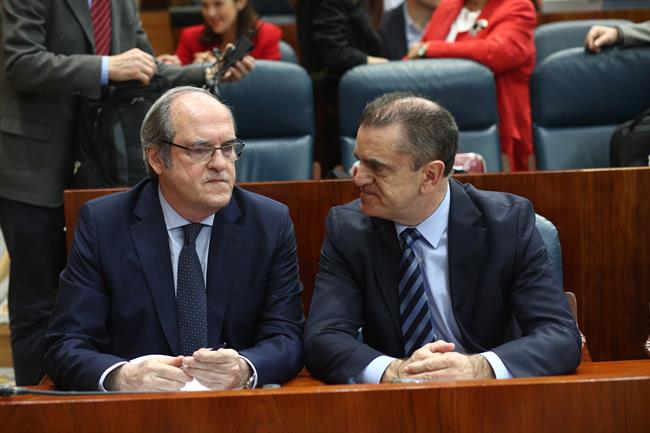 Ángel Gabilondo y José Manuel Franco durante el pleno de investidura de Garrido | EUROPA PRESS ep angel gabilondojose manuel franco duranteplenoinvestiduragarrido