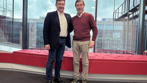 ep archivo   de izquierda a derecha el consejero delegado de vodafone espana jose miguel garcia y el