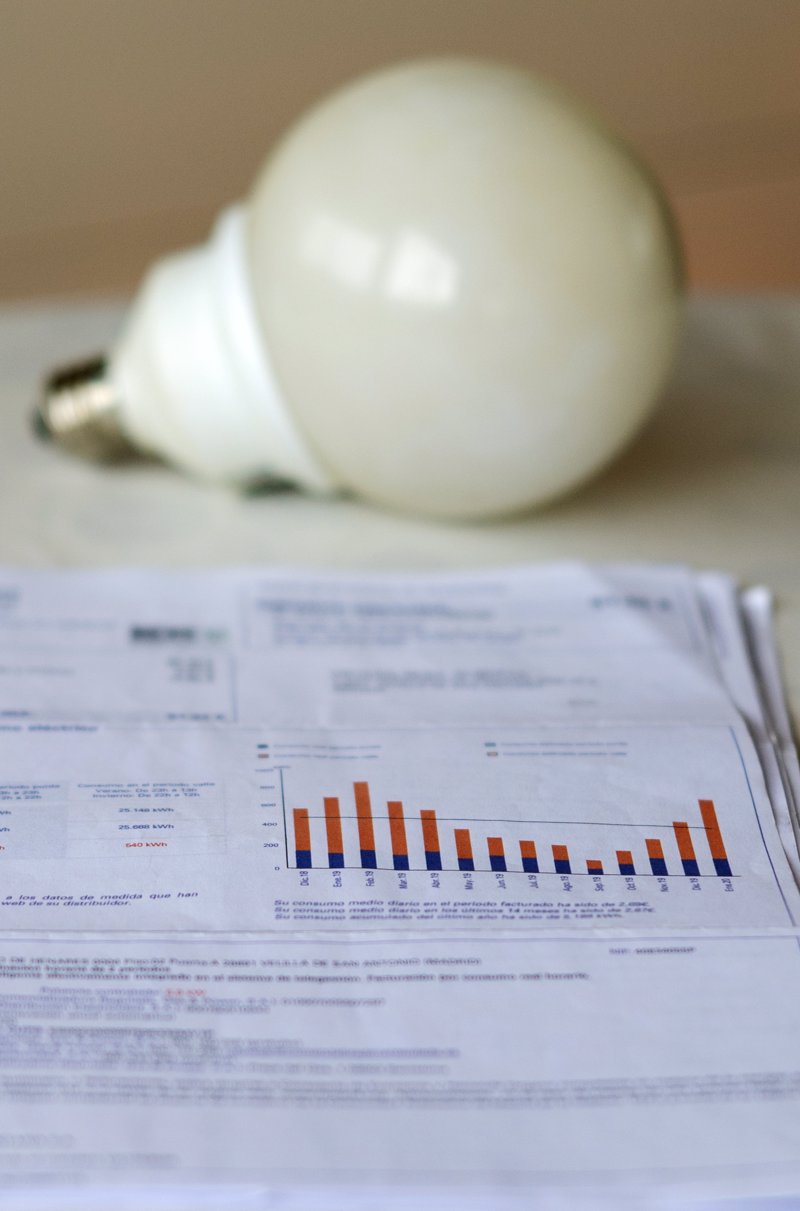 La factura de la luz de junio será la tercera más cara de la historia, según Facua