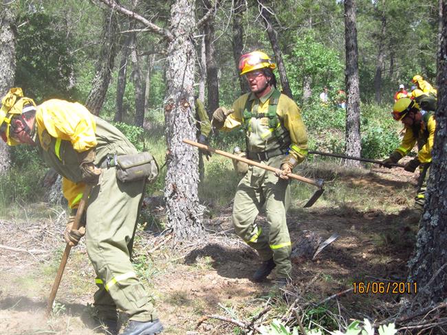 Brigadistas De La Base De Lubia (Soria) En Un Ejercicio Contra El Fuego | EUROPA PRESS ep brigadistasla baselubia soria enejerciciofuego