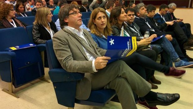 ep carles puigdemont marta pascal archivo