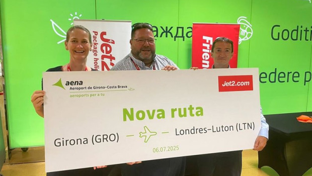 ep celebracion de la nueva ruta entre el aeropuerto de girona y londres luton