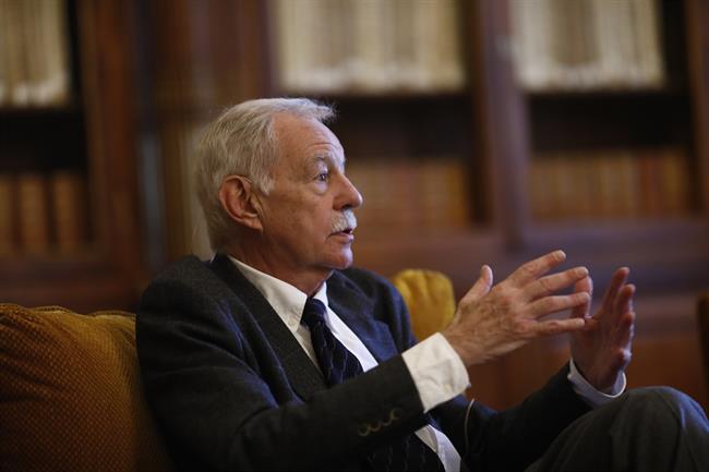 Encuentro de Eduardo Mendoza, ganador del Premio Cervantes, con los medios | EUROPA PRESS ep encuentroeduardo mendoza ganadorpremio cervantes conmedios