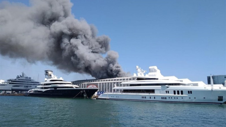 Incendio en el Puerto de Barcelona | EUROPA PRESS ep incendio en el puerto de barcelona