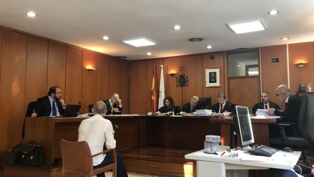 ep juicio matrimonio acusadoquedarsedinerouna familiar enferma