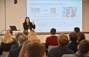 ep la gerente de estandares de gs1 spain elena campdelacreu en la jornada del codigo de barras al