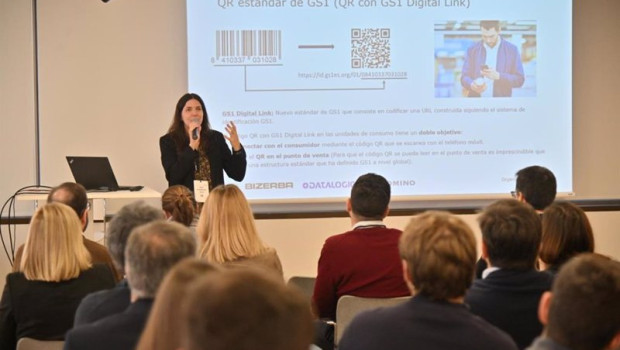 ep la gerente de estandares de gs1 spain elena campdelacreu en la jornada del codigo de barras al ep la gerente de estandares de gs1 spain elena campdelacreu en la jornada del codigo de barras al