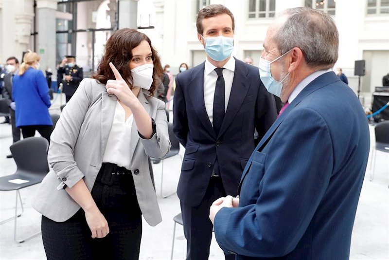https://img6.s3wfg.com/web/img/images_uploaded/3/0/ep_la_presidenta_de_la_comunidad_de_madrid_isabel_diaz_ayuso_junto_al_presidente_del_pp_pablo_casado.jpg