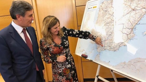ep la presidentadiputacioncadiz irene garcia y pedro saura