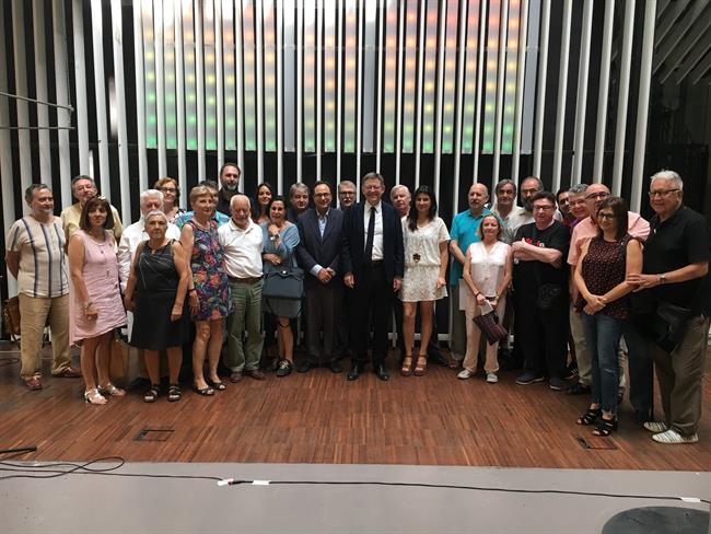 Más de un centenar de personas firma un manifiesto de apoyo a Puig | ESQUERRAENMARXA ep masun centenarpersonas firmamanifiestoapoyopuig