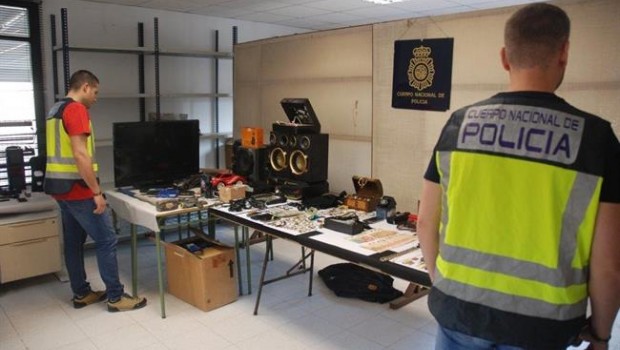 ep objetos intervenidosla policiala operacion