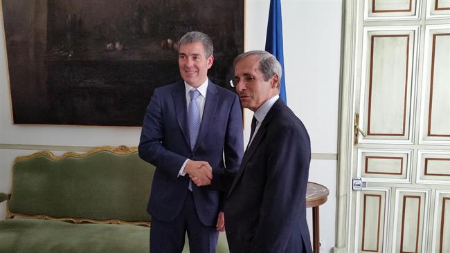 El presidente canario, Fernando Clavijo, junto al embajador francés en España | EUROPA PRESS ep presidente canario fernando clavijo juntoembajador francesespana