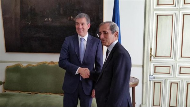 ep presidente canario fernando clavijo juntoembajador francesespana