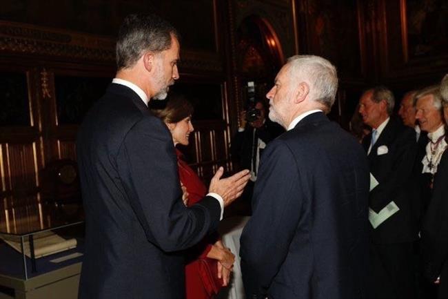 El Rey departe con Jeremy Corbyn | CASA REAL ep rey departejeremy corbyn
