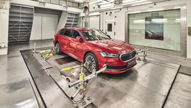 ep simulacion de pruebas a un coche skoda