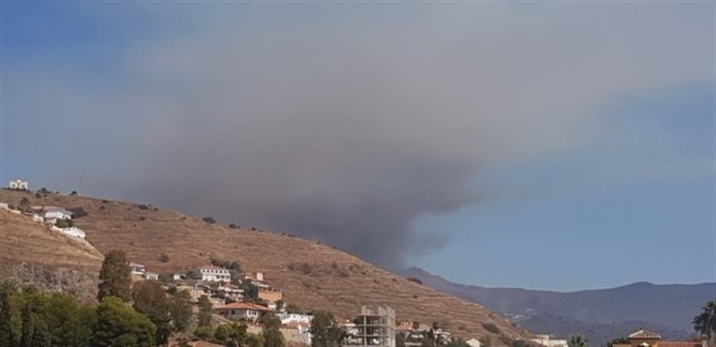 ep vision del incendio desde el puesto de la asociacion del voluntariado de proteccion civil y ep vision del incendio desde el puesto de la asociacion del voluntariado de proteccion civil y