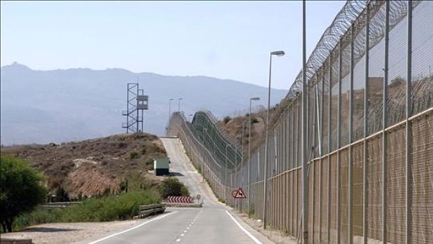 Melilla valla frontera