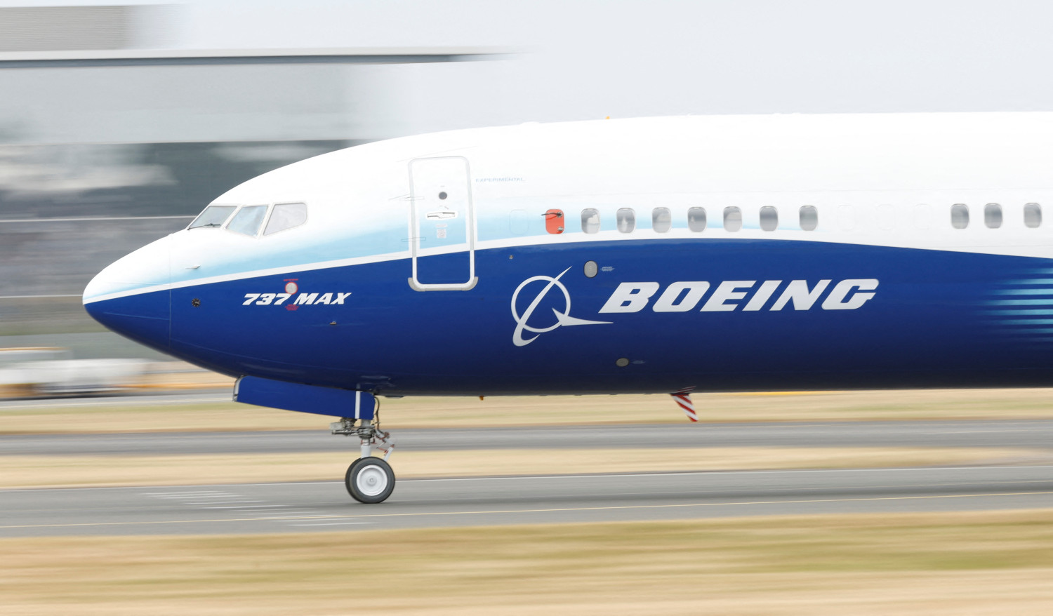 Boeing reduce un 65% sus pérdidas en el primer trimestre, hasta 425 millones