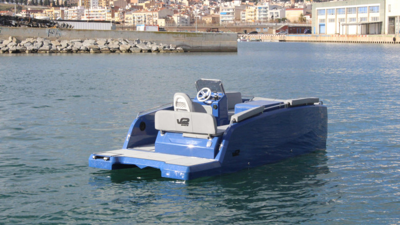 v2 group catamarn 3d 2 