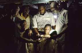 1570178396 homaya family