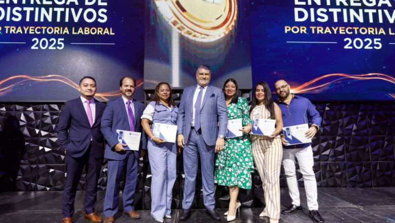 caja de ahorros reconocimiento personal