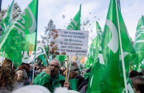ep archivo   decenas de personas durante una concentracion