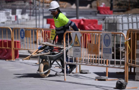 ep archivo   un obrero trabaja en una obra a 10 de mayo de 2023 en madrid
