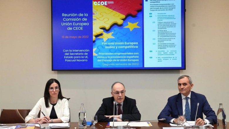 De izquierda a derecha: la delegada permanente de CEOE en Bruselas, Patricia Círez, el secretario de Estado para la UE, Pascual Navarro, y el presidente de la Comisión de Unión Europea de CEOE, Jesús Ortiz. | CEOE ep de izquierda a derecha la delegada permanente de ceoe en bruselas patricia cirez el secretario de