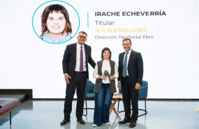 ep el diretor comecial de negocios de caixabank toni rodriguez la emprendedora irache echeverria y