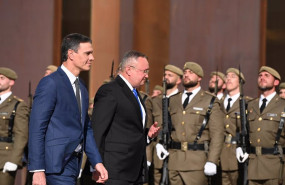 ep el presidente del gobierno pedro sanchez i recibe al primer ministro de rumania nicolae ionel ep el presidente del gobierno pedro sanchez i recibe al primer ministro de rumania nicolae ionel
