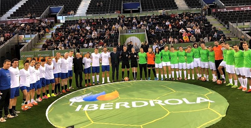 ep exjugadores y jugadoras de la primera iberdrola golean por la igualdad