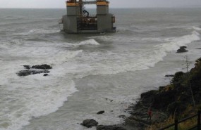 ep gabarraconstruccion varada cercabenalmadena malaga al romper remolque